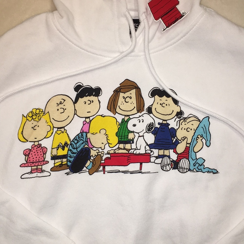 Cropped Peanuts Hoodie